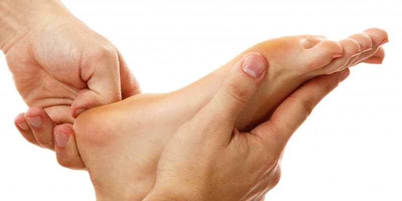 روش هایی آسان برای درمان داغی کف پا در خانه