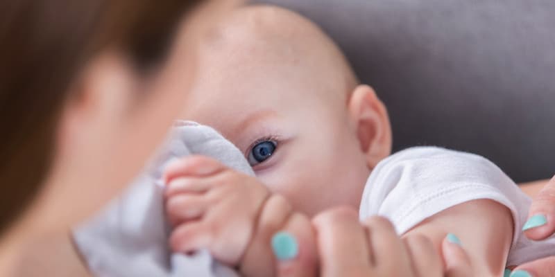 فواید شیر مادر برای مادر و نوزاد + تصورات غلط درباره شیردهی