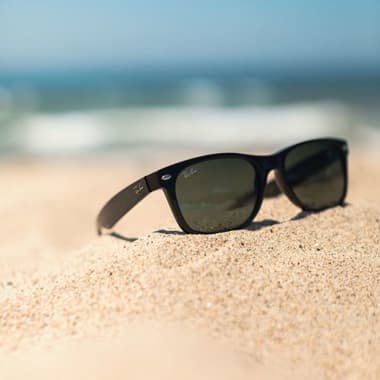 مشخصات عینک آفتابی خوب + راهنمای خرید بر اساس فرم صورت