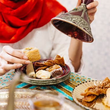 طرز تهیه ۱۰ شیرینی و دسر برای افطاری ماه رمضان